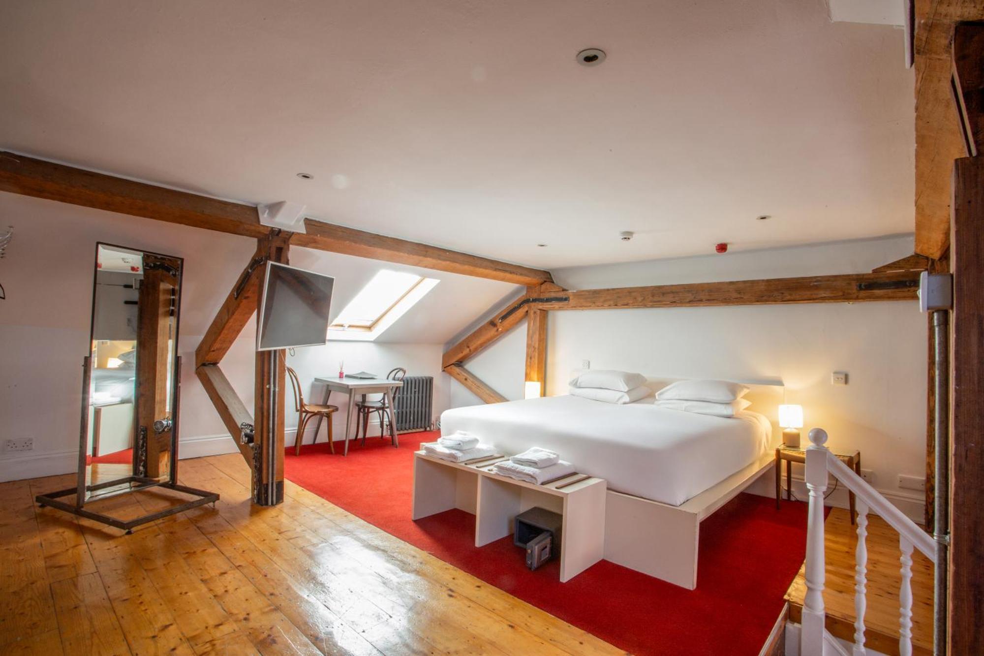 Kellys Hotel, Dublin